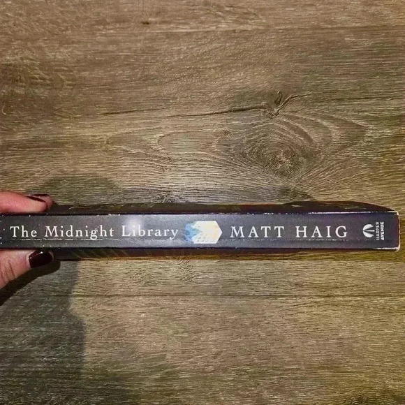 The Midnight  Library by Matt Haig - Picture 3 of 3